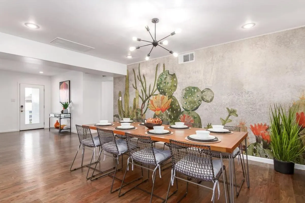 Old Town Family Retreat-Free Heated Pool-Spa-Putt Grn-Gym 斯科茨