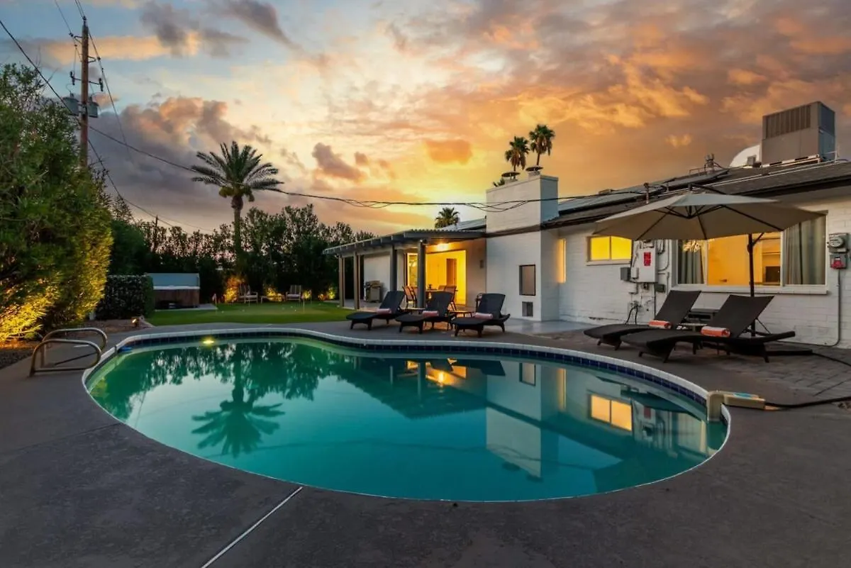 Old Town Family Retreat-Free Heated Pool-Spa-Putt Grn-Gym 斯科茨