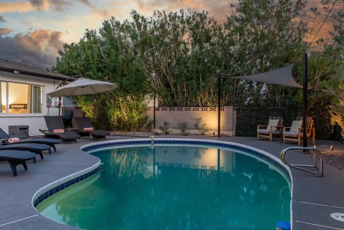 Old Town Family Retreat-Free Heated Pool-Spa-Putt Grn-Gym 斯科茨 度假居